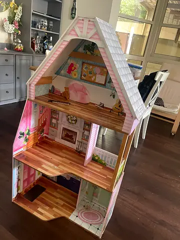 Doll house
