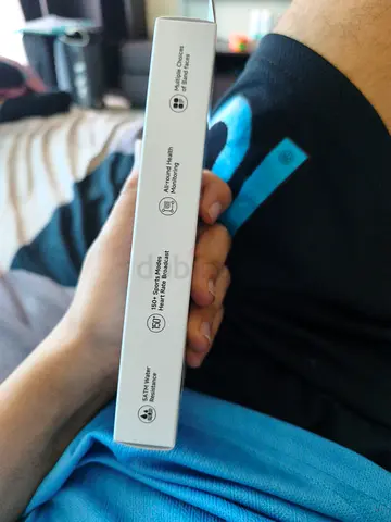 XIAOMI SMART BAND 10 - BRAND NEW FROM THE STORE  PERFECT - CASH ONLY TODAY!