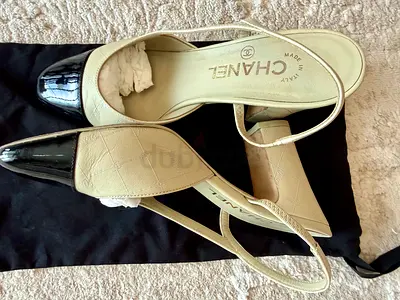 Chanel two-tone slingback heels, Cream/ivory quilted leather Iconic Chanel style Size EU 36/12