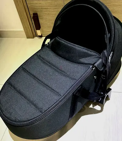 Yoyo2 bassinet with adapter