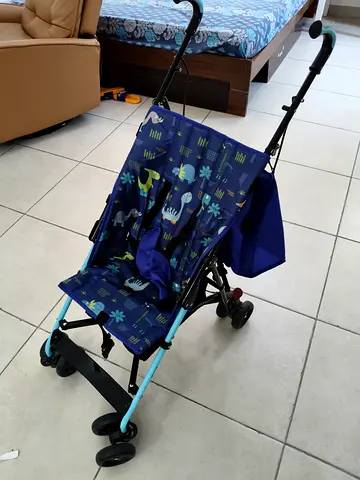 Lightweight umbrella stroller - compact and foldable