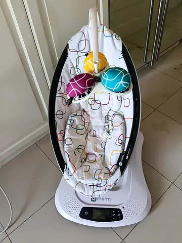 4moms MamaRoo Baby Swing - White with Multi-Colored Toys (Good Condition)