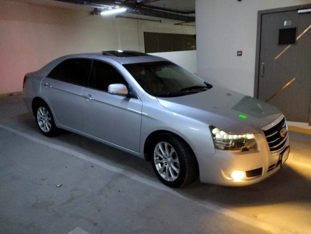 Geely Emgrand 8 2012 — photo 1 of 7