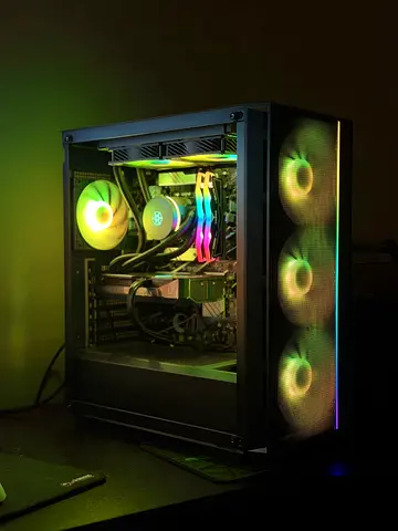 Rtx 5060 ti + i5 14600kf gaming / rendering pc