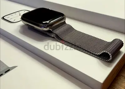 Apple Watch Silver Stainless Steel Case 45MM series 7. (GPS + Cellular )