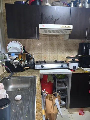 Up bed space available for rent