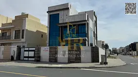 Corner villa, two floors and a roof, at a special price including registration and ownership fees in