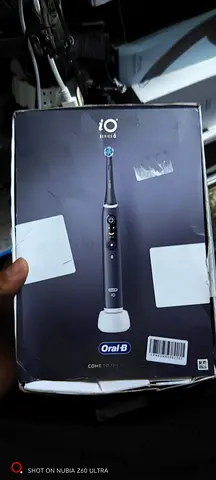 Oral-B iO 6 electric toothbrush (boxed) -
