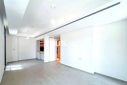 Vacant | High Floor | 2x Parkings