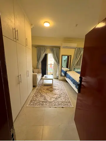 Luxury and neat master room to rent for solo only