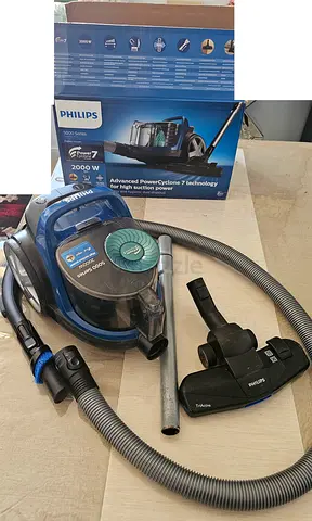 Philips PowerPro Active 5000 series - 2000W Bagless Vacuum Cleaner - Excellent Condition