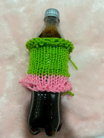 Cute crocheted cozy little blanket for drinks