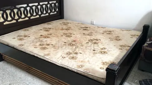 King size bed with mattress included