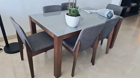 6 seater dining table - pure wood like new