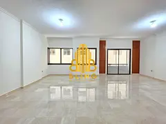 Splendid 3BHK With Balcony &amp; Spacious Saloon