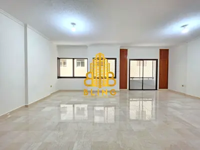 Splendid 3BHK With Balcony & Spacious Saloon