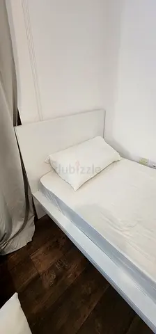 Ikea Single white bed dboard— with mattress