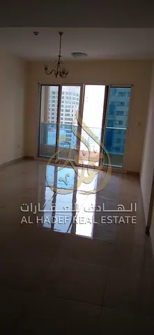 شقة غرفتين وصالة للإيجار في القصباء – | بلكونة + صيانة مجانية + موقع مميز  الموقع: القصباء – الشارقة، موقع حيوي وقريب من جميع الخدمات