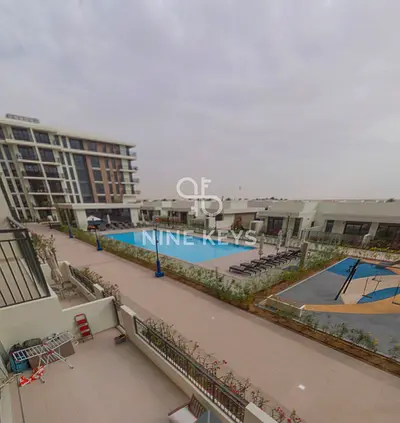 PAY IN 12 CHEQUES | DIRECT POOL VIEW | LOW FLOOR | FULLY FITTED KITCHEN