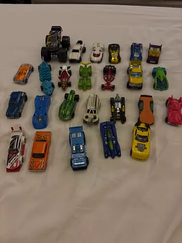 Lot of 24 Assorted Hot Wheels Style