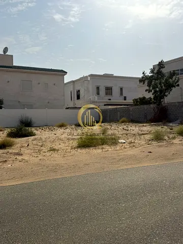 For sale: land in Al-Houshi, Al-Badea Suburb, with an area of 10,000 sq ft. Freehold ownership for Arab brothers. Permit to build a ground floor and f