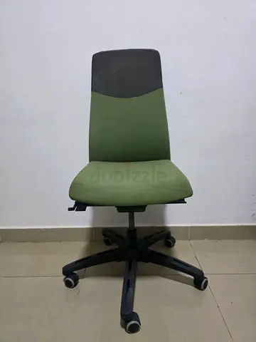 Durable high quality Rotating Work Chair (delivery possible)
