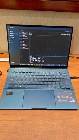 ASUS ZenBook 14 OLED (Intel Ultra 9 185h + 32gb ram) - Good Condition