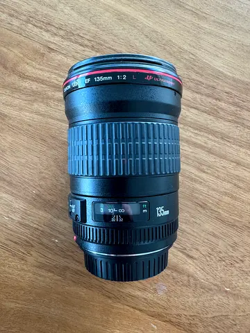 Canon 135mm f/2 L EF lens