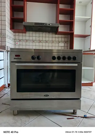 Terim Stainless Steel Freestanding Gas Range with Oven - Good Condition