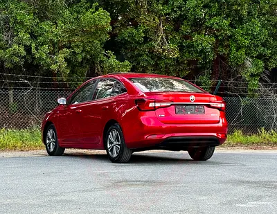 MG MG5 Luxury, миниатюра 4