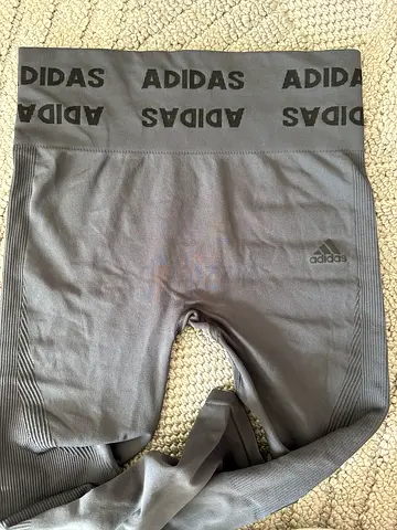 Adidas seamless grey workout leggings - size small , gently used