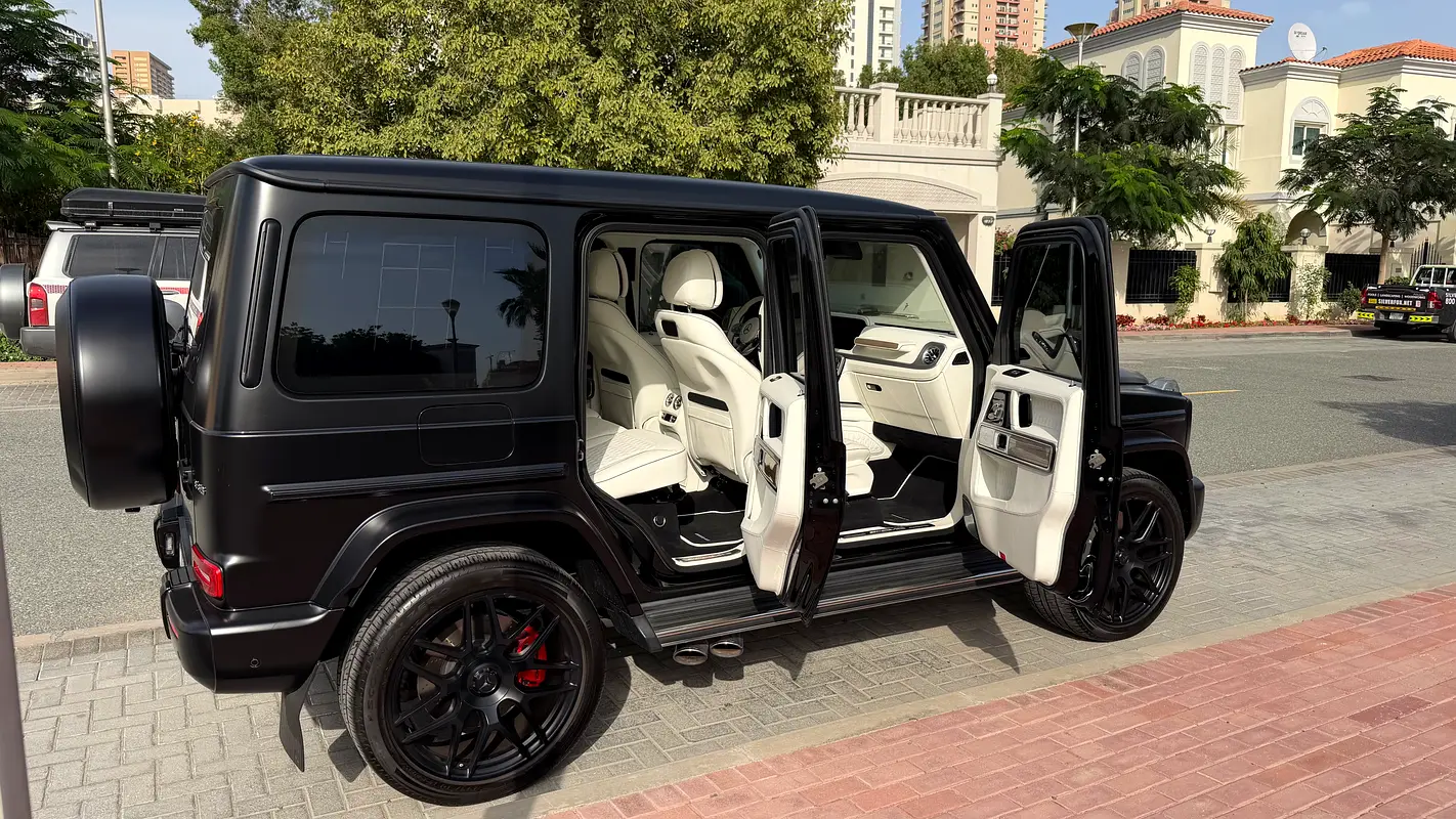 Mercedes-Benz G-Class 2022 — photo 1 of 13