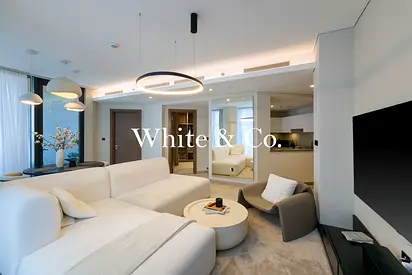 Walk-in Closet | Rare Premium | Unique