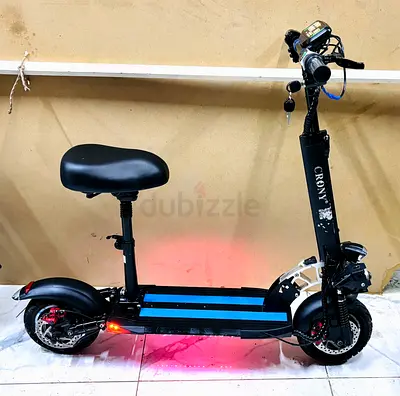 Electric Scooter with Seat — Foldable Commuter E-Scooter (Good Condition Display system