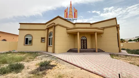 Luxury 5BR Villa with Hall Majlis + Maidroom For Rent in Garrayen