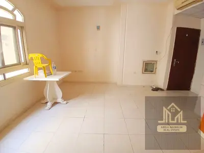 Ready to move apartment available prime location near safari Mall