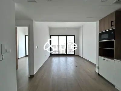 High Floor | Available by 15 April | Kitchen Equipped