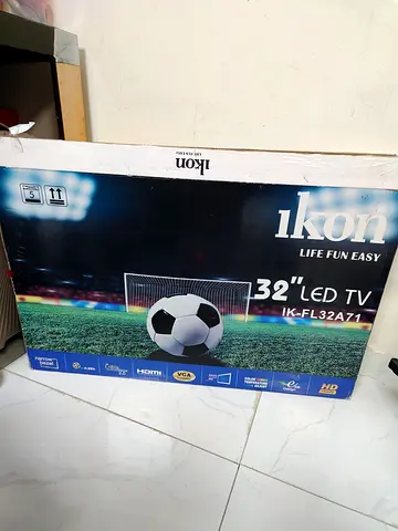 Ikon 32 LED TV (IK-FL32A71) - Good working condition, original box