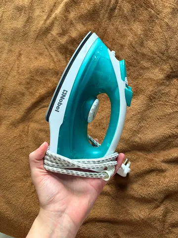 Lightweight Steam Iron (Nobel) - Good Working Condition