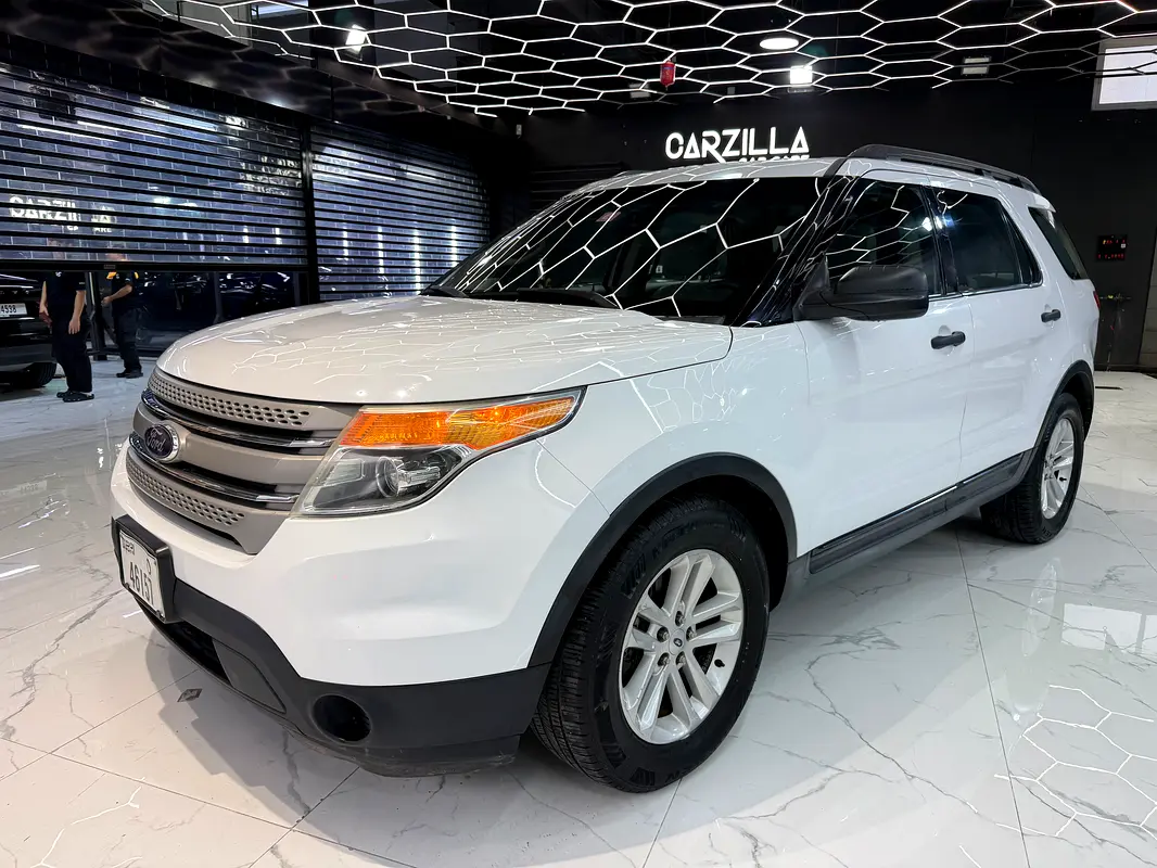 Ford Explorer 2013 — photo 1 of 11