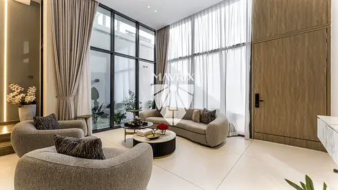 Luxury Townhouse | Private Elevator | Pool