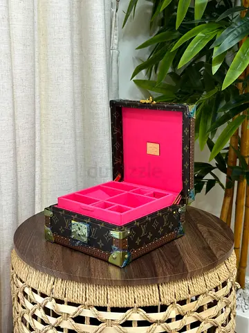 Louis Vuitton Damier 8 watch case