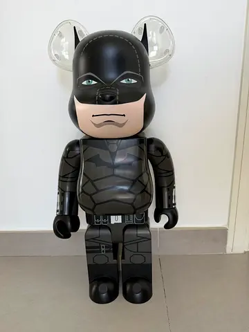 Bearbrick 400% Batman Black Edition collectible figure