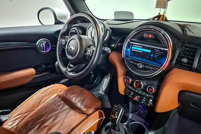صورة 10 لـ 2020 MINI COOPER