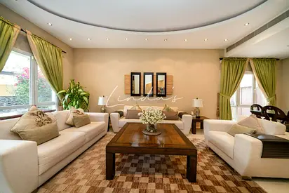 Beautiful l 5 Bed Villa l Upgraded l Ready to Move