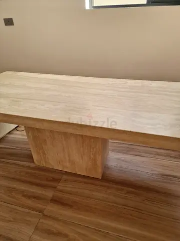 Dining table tarventine 6-8 ppl