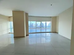 Owner AC | Parking | Gym &amp; Pool | Built-in wardrobes | Panoramic view of Al Khan Sea | Dubai exi