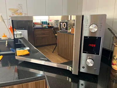 Samsung Stainless Steel Microwave convection Oven - Excellent Condition