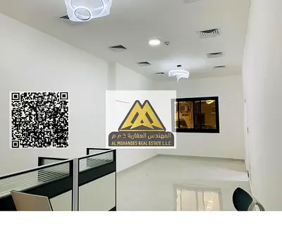 استوديو أول ساكن في الحميدية 1 عجمان، بجوار الجامعة والمحكمة، مساحة واسعة، تكييف مركزي، مطبخ منفصل. 30,000 درهم سنويًا، 4 دفعات.