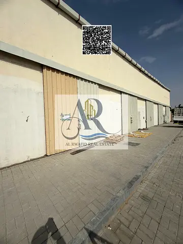 مستودع للإيجار - أم القيوين | عرض ممتاز ومباشر 🏢  📍 يقع في المنطقة الصناعية الحضرية بأم القيوين، ويسهل الوصول إليه عبر الطرق الرئيسية، مما يجعله منا